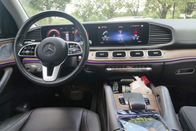 Used Mercedes-Benz GLE 2020 GLE 350 4MATIC Luxury Model Audio And AC Panel