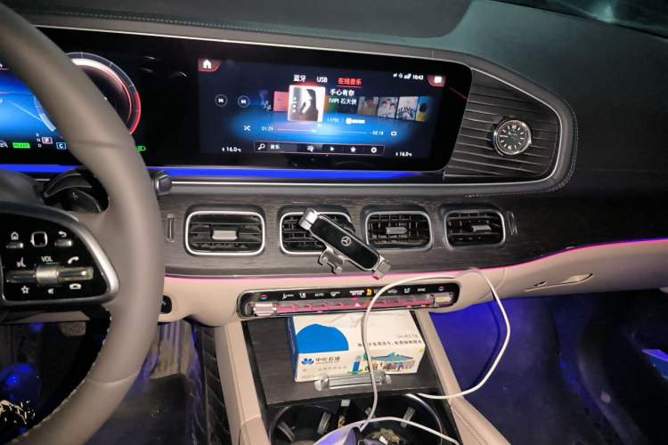 Used Mercedes-Benz GLE 2020 GLE 450 4MATIC Stylish Model Audio And AC Panel