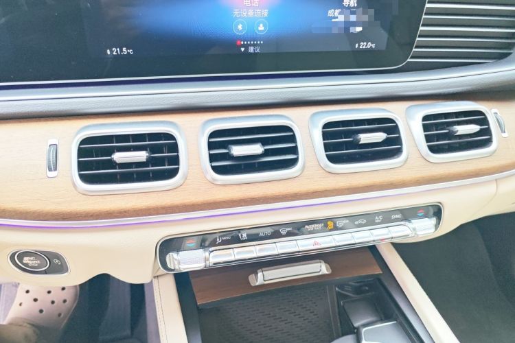 Used Mercedes-Benz GLE 2020 GLE 350 4MATIC Luxury Model Audio And AC Panel