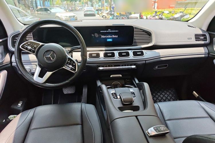 Used Mercedes-Benz GLE 2020 GLE 450 4MATIC Stylish Model Center Console