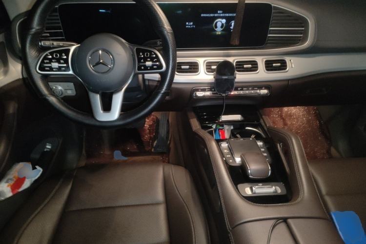 Used Mercedes-Benz GLE 2020 Restyled GLE 450 4MATIC Luxury Edition Center Console