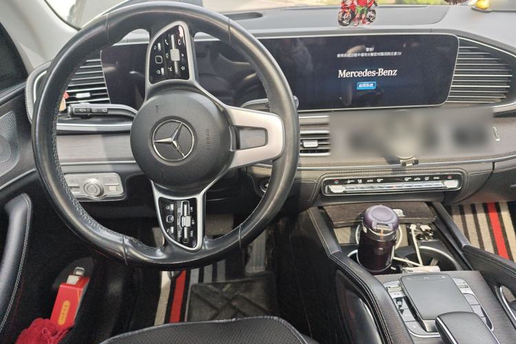 Used Mercedes-Benz GLE 2020 Facelifted GLE 450 4MATIC Stylish Edition Center Console
