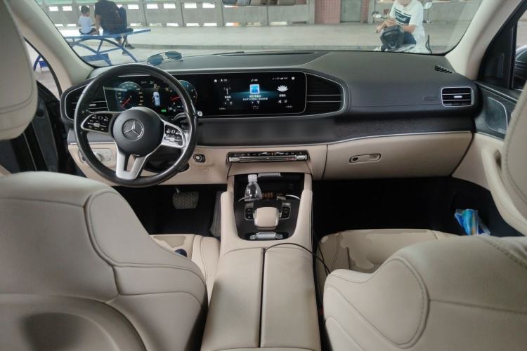Used Mercedes-Benz GLE 2020 GLE 450 4MATIC Stylish Model Center Console