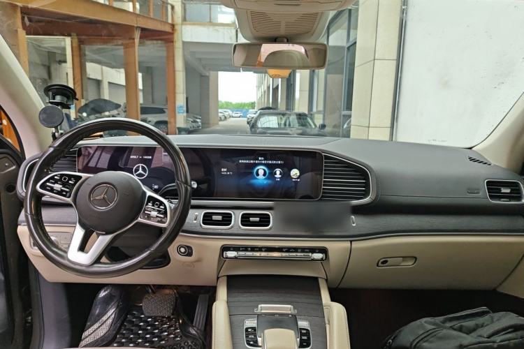 Used Mercedes-Benz GLE 2020 GLE 450 4MATIC Stylish Model Center Console