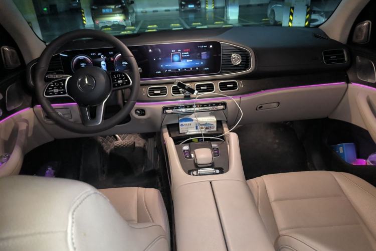 Used Mercedes-Benz GLE 2020 GLE 450 4MATIC Stylish Model Center Console