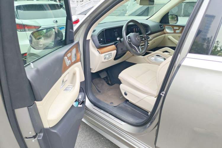 Used Mercedes-Benz GLE 2020 GLE 350 4MATIC Luxury Model Driver Seat