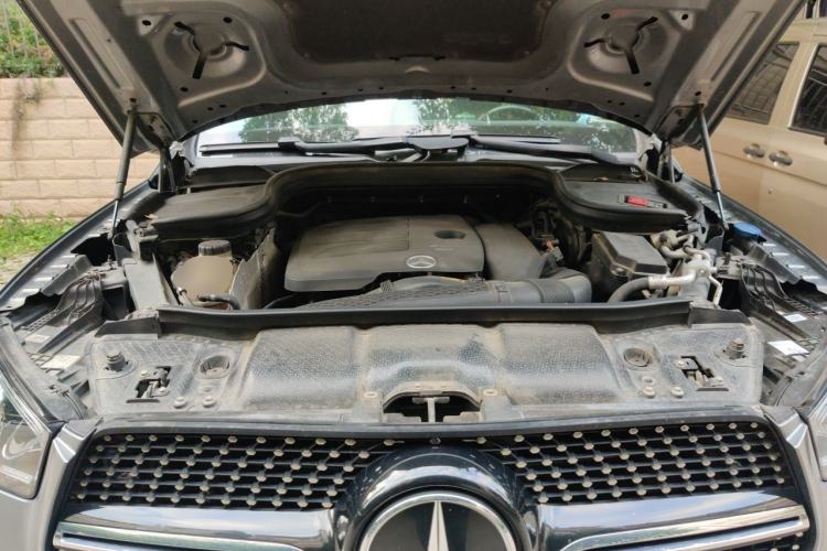 Used Mercedes-Benz GLE 2020 GLE 350 4MATIC Fashion Model Engine Bay