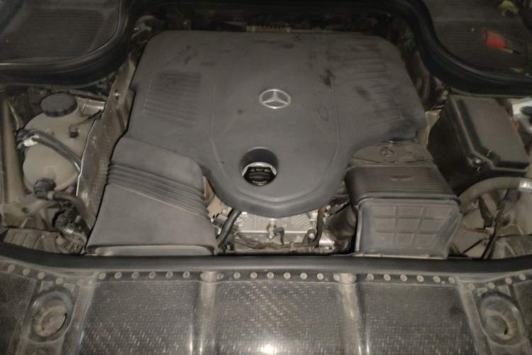Used Mercedes-Benz GLE 2020 Restyled GLE 450 4MATIC Luxury Edition Engine Bay
