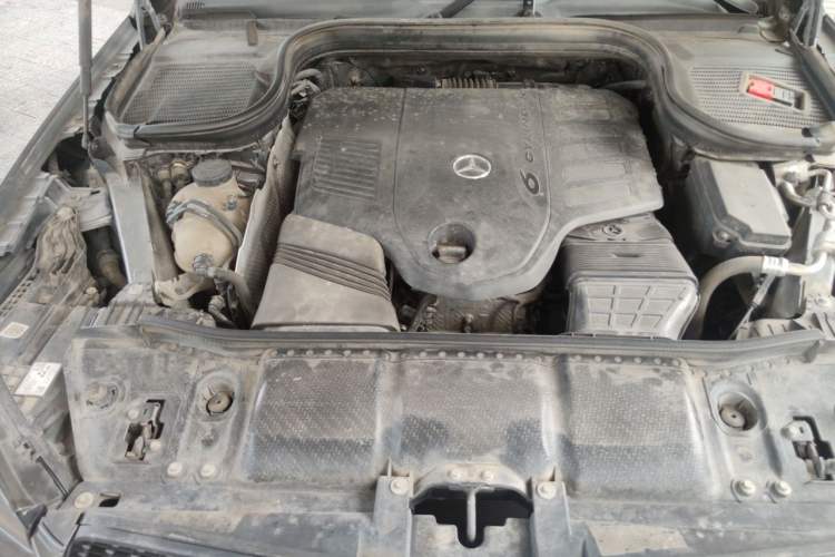 Used Mercedes-Benz GLE 2020 GLE 450 4MATIC Stylish Model Engine Bay