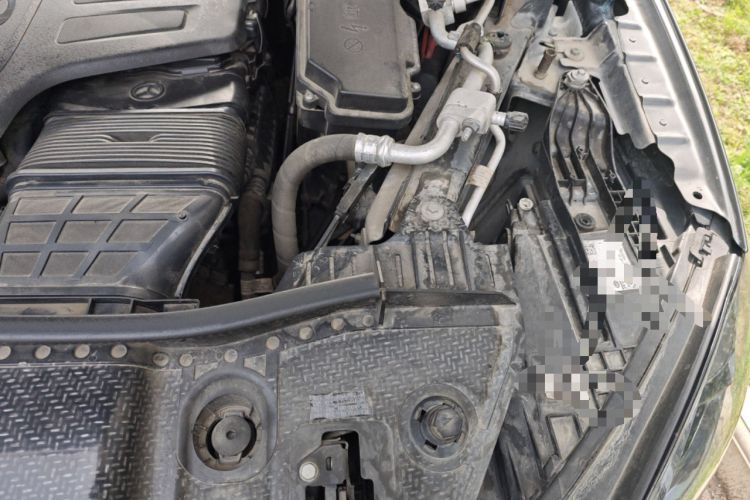 Used Mercedes-Benz GLE 2020 Facelifted GLE 450 4MATIC Stylish Edition Engine Bay Left