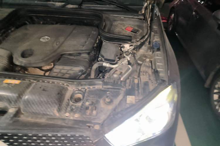 Used Mercedes-Benz GLE 2020 GLE 450 4MATIC Stylish Model Engine Bay Left