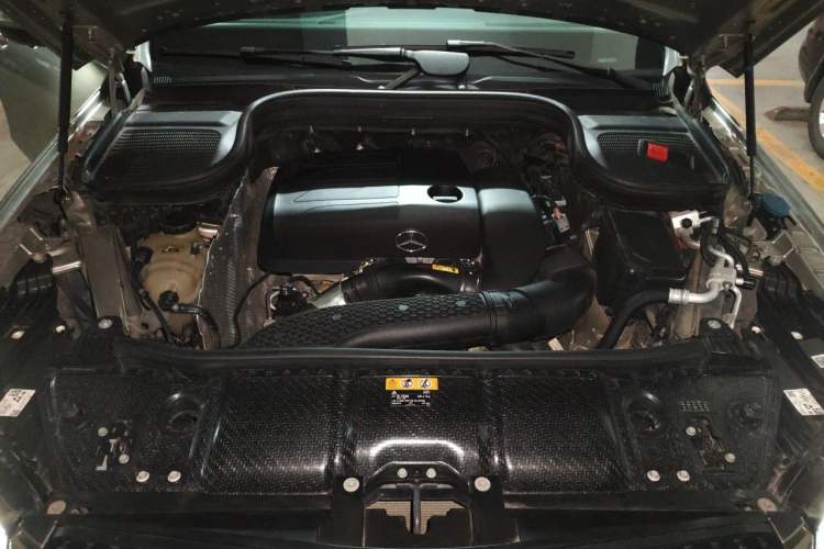 Used Mercedes-Benz GLE 2020 GLE 350 4MATIC Fashion Model Engine Bay
