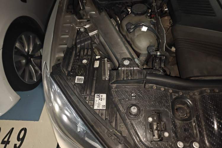 Used Mercedes-Benz GLE 2020 GLE 450 4MATIC Stylish Model Engine Bay Right