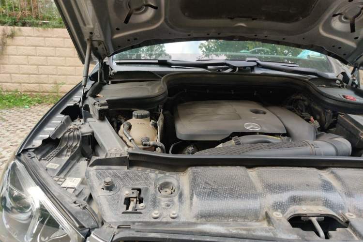 Used Mercedes-Benz GLE 2020 GLE 350 4MATIC Fashion Model Engine Bay Right