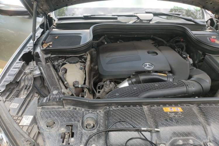 Used Mercedes-Benz GLE 2020 GLE 350 4MATIC Luxury Model Engine Bay Right