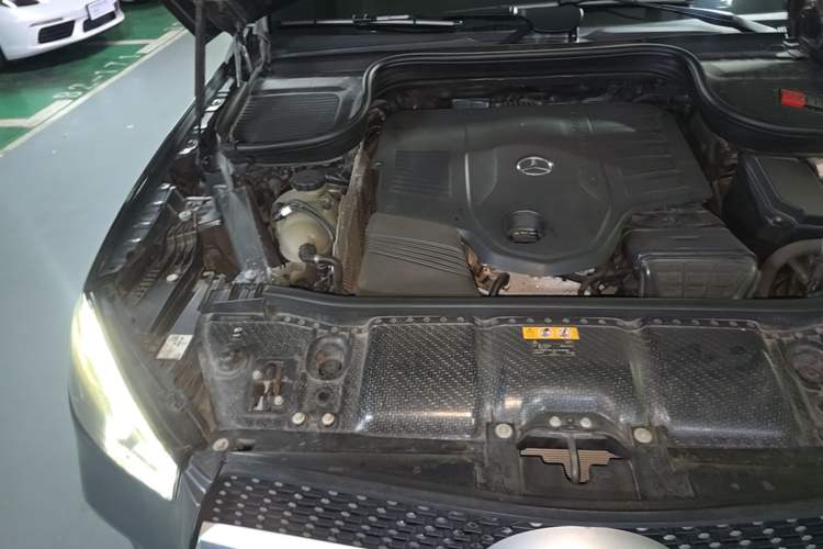Used Mercedes-Benz GLE 2020 GLE 450 4MATIC Stylish Model Engine Bay Right