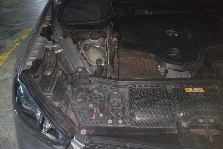 Used Mercedes-Benz GLE 2020 GLE 450 4MATIC Stylish Model Engine Bay Right