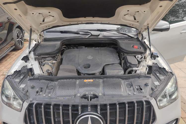 Used Mercedes-Benz GLE 2020 GLE 450 4MATIC Stylish Model Engine Bay