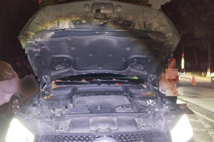 Used Mercedes-Benz GLE 2020 Facelifted GLE 450 4MATIC Stylish Edition Engine Bay