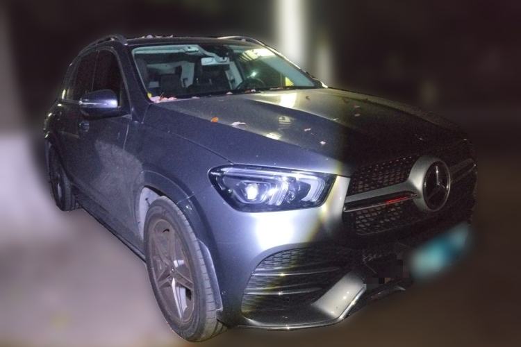 Used Mercedes-Benz GLE 2020 Facelifted GLE 450 4MATIC Stylish Edition Front Right 45 Deg
