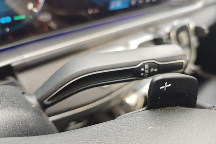 Used Mercedes-Benz GLE 2020 Facelifted GLE 450 4MATIC Stylish Edition Gear Lever