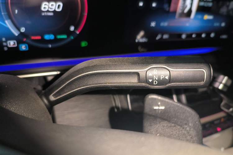 Used Mercedes-Benz GLE 2020 GLE 450 4MATIC Stylish Model Gear Lever