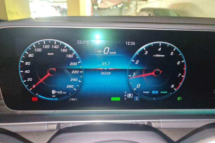 Used Mercedes-Benz GLE 2020 GLE 450 4MATIC Stylish Model Instrument Cluster