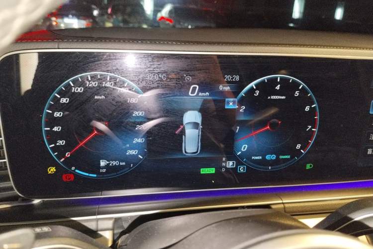 Used Mercedes-Benz GLE 2020 Facelifted GLE 450 4MATIC Stylish Edition Instrument Cluster