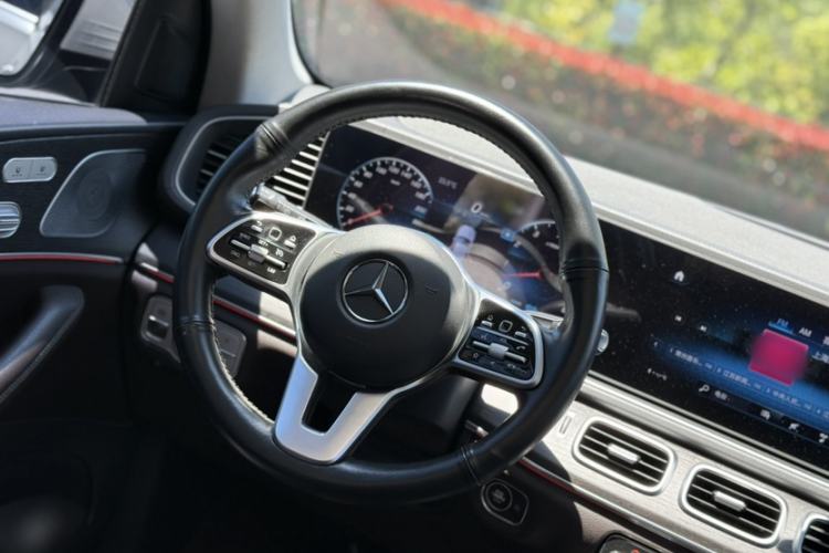 Used Mercedes-Benz GLE 2020 GLE 450 4MATIC Stylish Model Interior 2