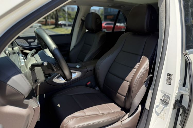 Used Mercedes-Benz GLE 2020 GLE 450 4MATIC Stylish Model Interior 3