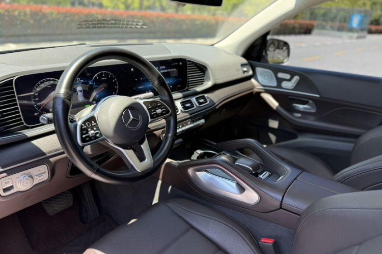 Used Mercedes-Benz GLE 2020 GLE 450 4MATIC Stylish Model Interior 8
