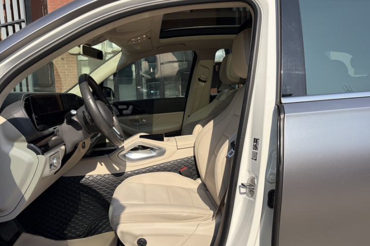 Used Mercedes-Benz GLE 2020 GLE 350 4MATIC Fashion Model Left Front Seat