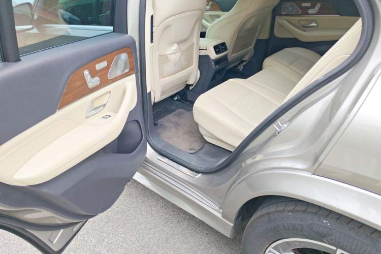 Used Mercedes-Benz GLE 2020 GLE 350 4MATIC Luxury Model Left Rear Seat