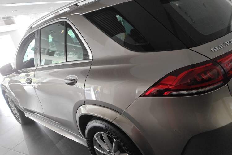 Used Mercedes-Benz GLE 2020 GLE 350 4MATIC Fashion Model Left Side