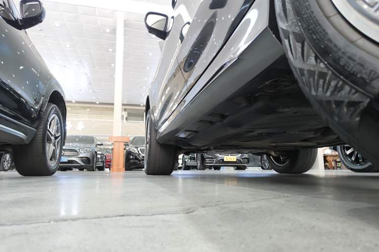Used Mercedes-Benz GLE 2020 GLE 450 4MATIC Stylish Model Left Side Sill