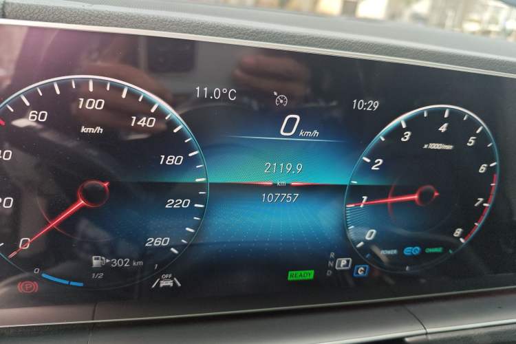 Used Mercedes-Benz GLE 2020 Facelifted GLE 450 4MATIC Stylish Edition Odometer Close Up