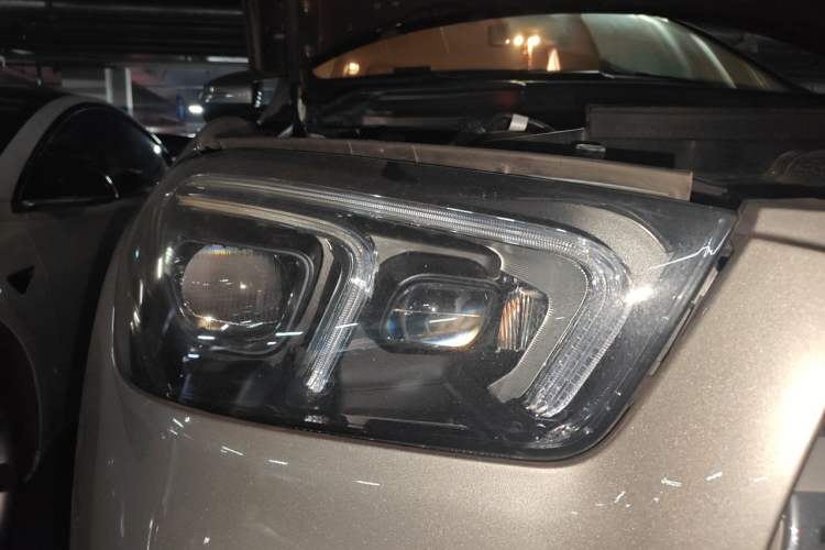 Used Mercedes-Benz GLE 2020 GLE 450 4MATIC Stylish Model Right Front Headlight