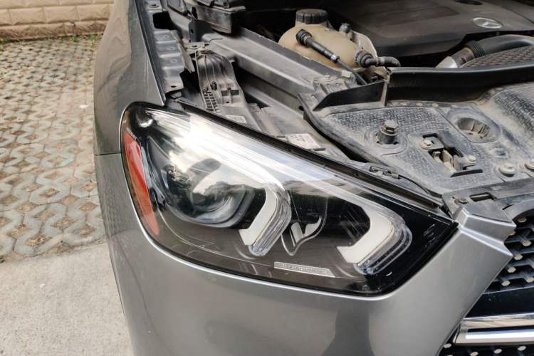 Used Mercedes-Benz GLE 2020 GLE 350 4MATIC Fashion Model Right Front Headlight