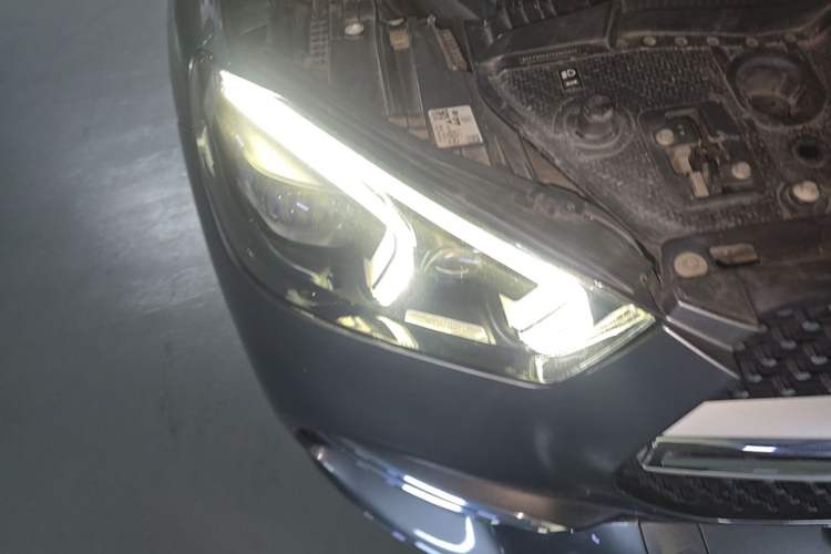 Used Mercedes-Benz GLE 2020 GLE 450 4MATIC Stylish Model Right Front Headlight