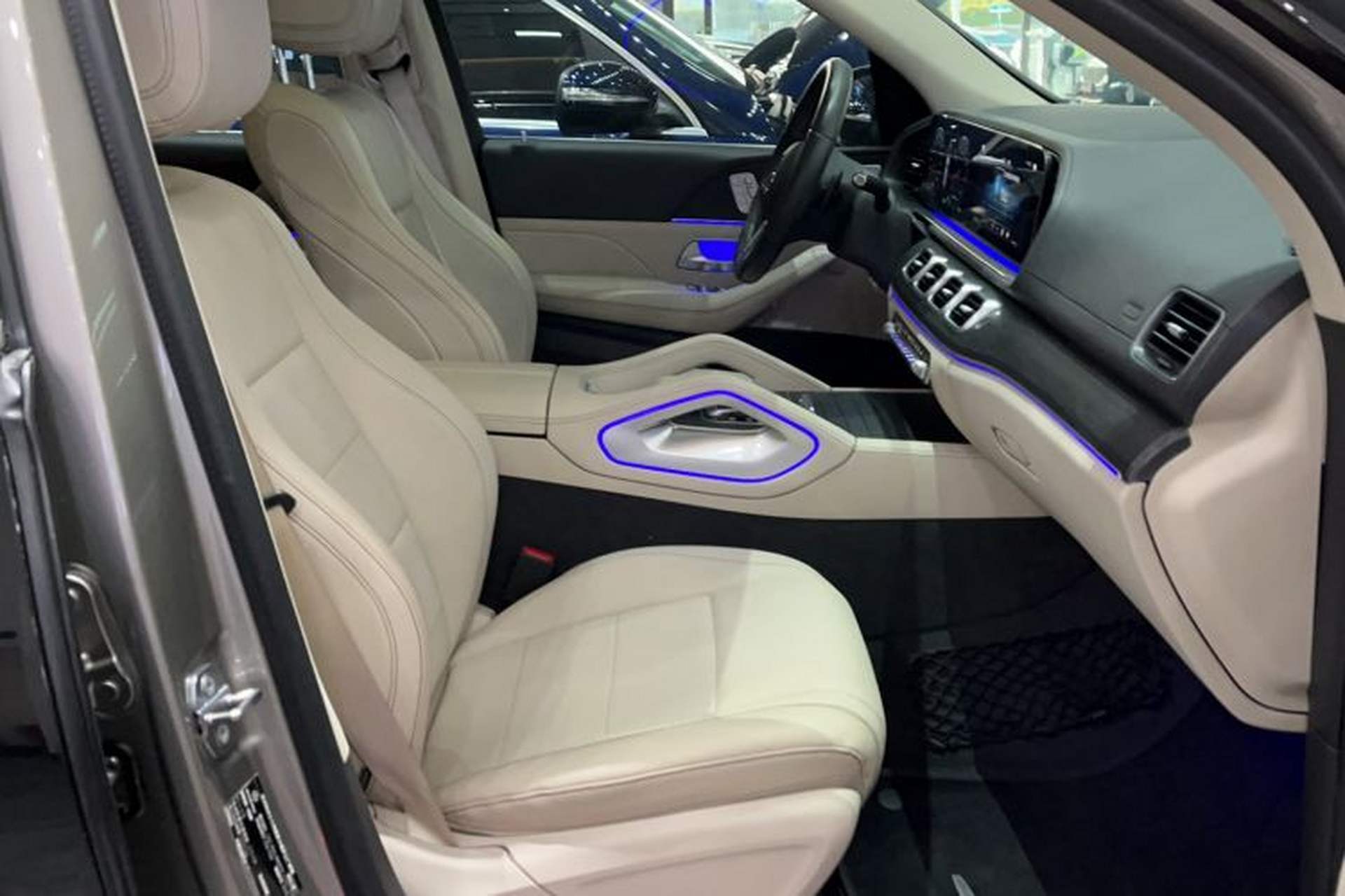 Used Mercedes-Benz GLE 2020 GLE 450 4MATIC Stylish Model Right Front Seat
