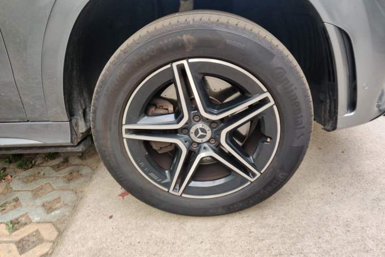 Used Mercedes-Benz GLE 2020 GLE 350 4MATIC Fashion Model Right Front Wheel Hub