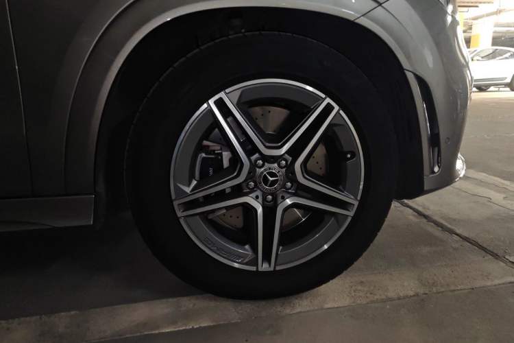 Used Mercedes-Benz GLE 2020 GLE 450 4MATIC Stylish Model Right Front Wheel Hub