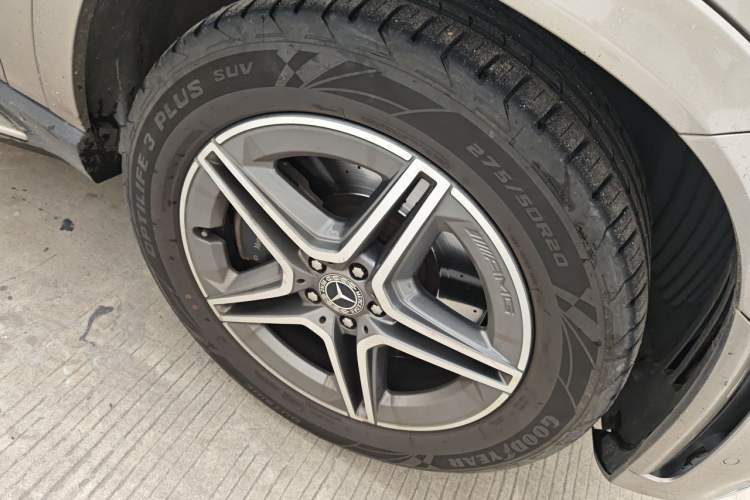 Used Mercedes-Benz GLE 2020 GLE 450 4MATIC Stylish Model Right Front Wheel Hub