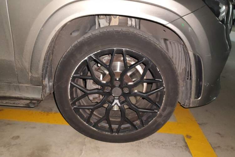Used Mercedes-Benz GLE 2020 GLE 350 4MATIC Fashion Model Right Front Wheel Hub