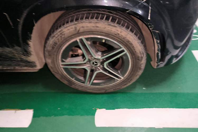 Used Mercedes-Benz GLE 2020 GLE 450 4MATIC Stylish Model Right Front Wheel Hub