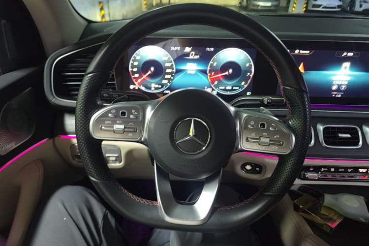 Used Mercedes-Benz GLE 2020 GLE 450 4MATIC Stylish Model Steering Wheel