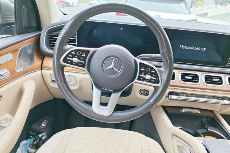 Used Mercedes-Benz GLE 2020 GLE 350 4MATIC Luxury Model Steering Wheel