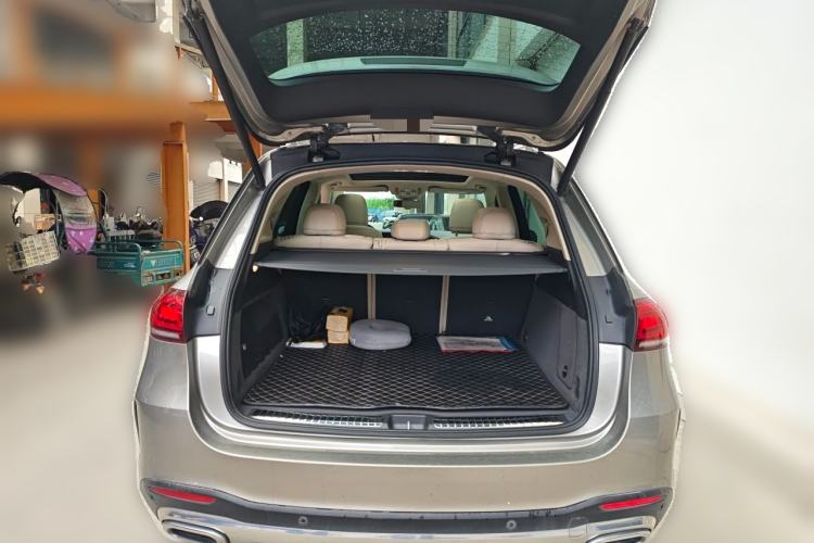 Used Mercedes-Benz GLE 2020 GLE 450 4MATIC Stylish Model Trunk