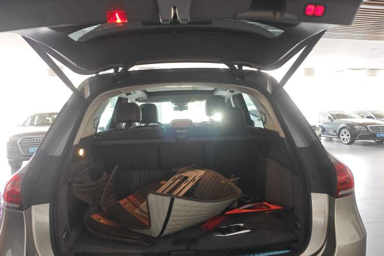 Used Mercedes-Benz GLE 2020 GLE 350 4MATIC Fashion Model Trunk