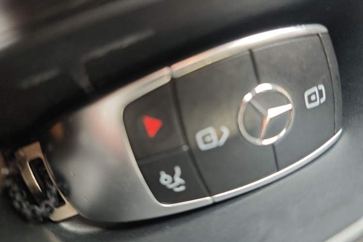 Used Mercedes-Benz GLE 2020 Facelifted GLE 450 4MATIC Stylish Edition Vehicle Key